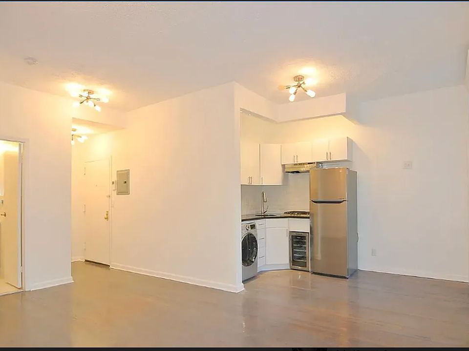 1st image of 230 E 58th St APT 2A
