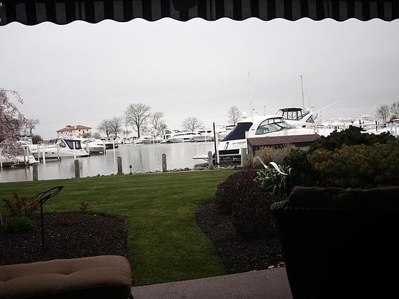 3rd image of 3138 N Marina Vw