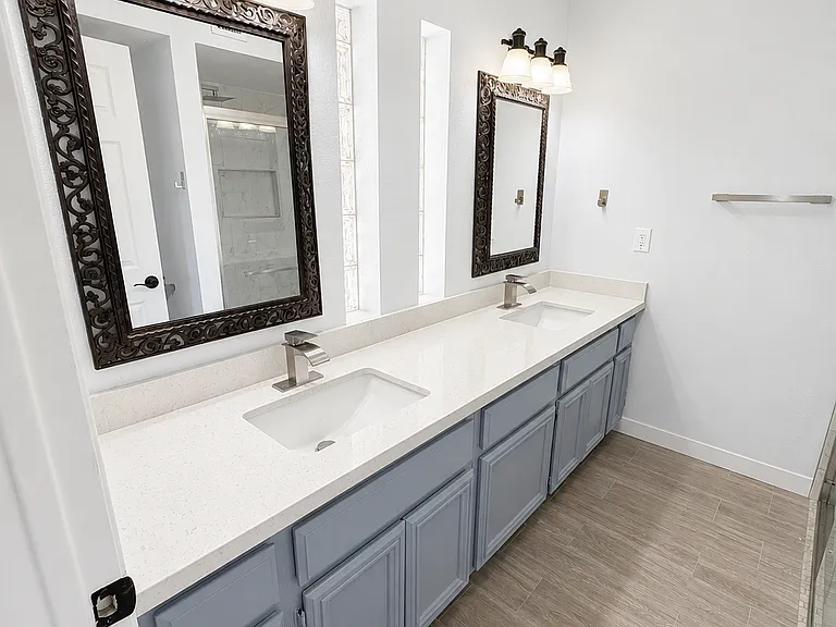 6714 E Paradise Ln — Photo 9