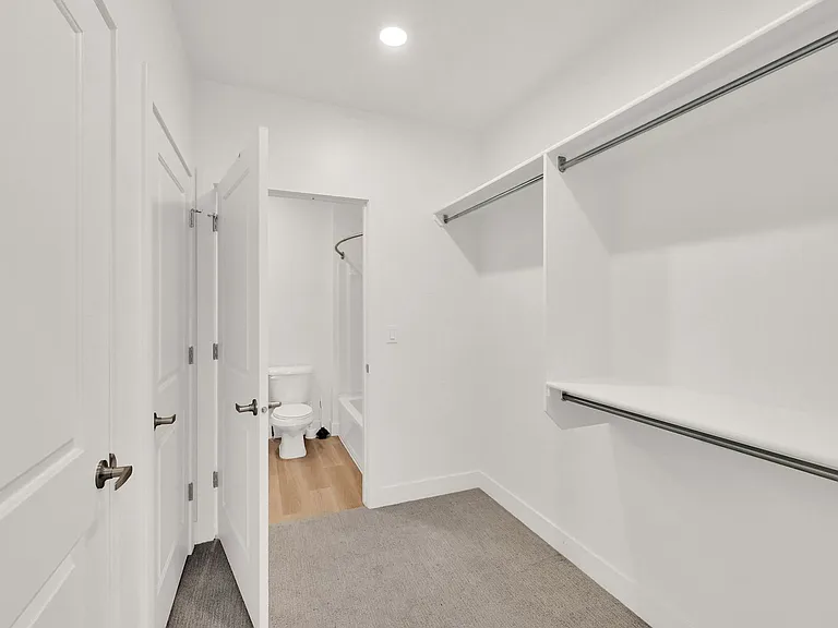 Wasatch View Apartments — Photo 29
