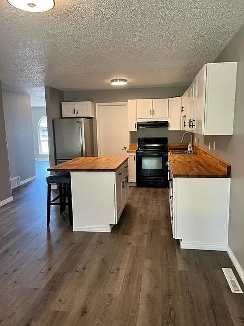 2 bed, $1,750 — Photo 2