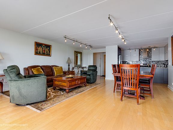 2nd image of 8540 W Foster Ave Unit 503