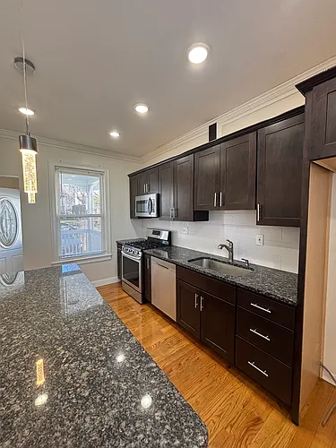 9 Nottingham St #1 Photo 1