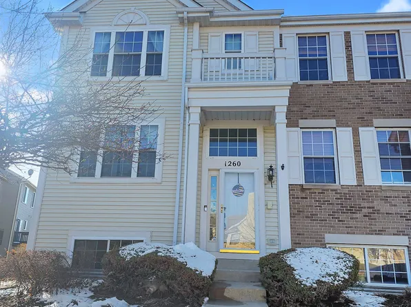 1260 Derry Ln, Hampshire, IL 60140