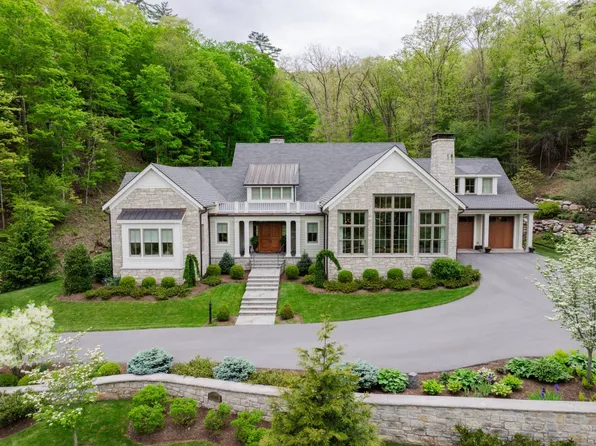 1599 Village Run Rd, White Sulphur Springs, WV 24986