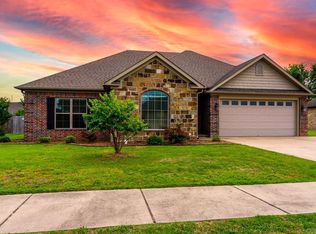 1670 Josh Dr, Conway, AR 72034