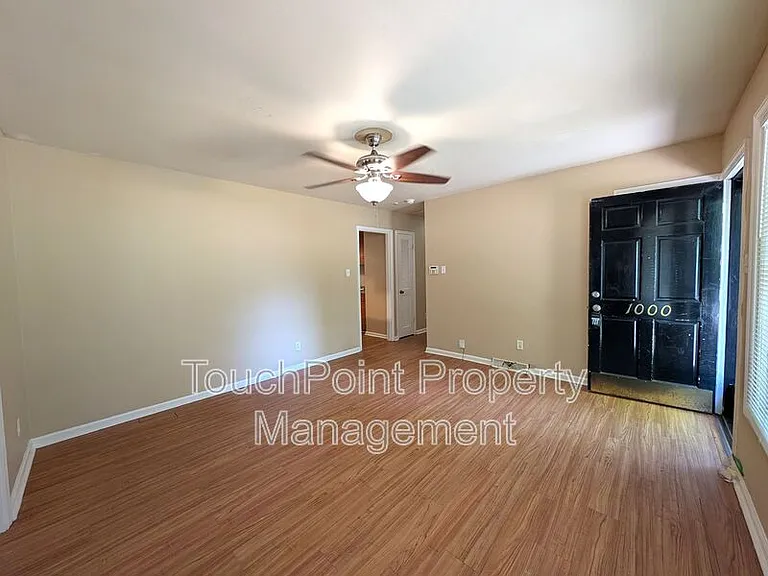 1000 Claremont Rd — Photo 9
