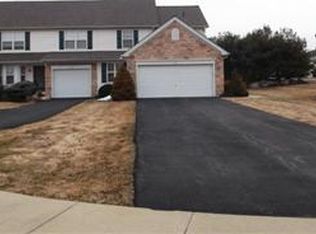 2401 Patriots Ln, Easton, PA 18040