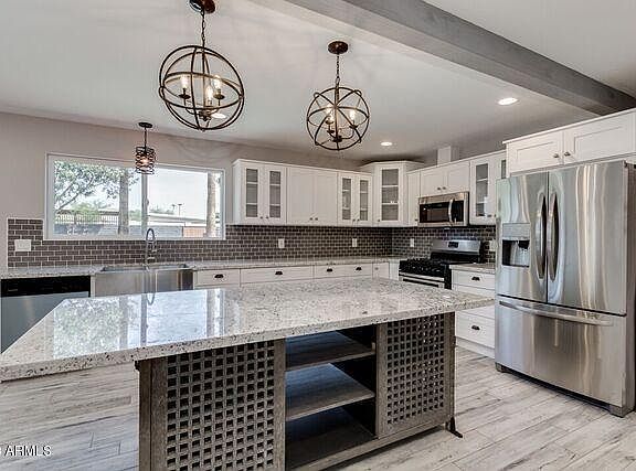 4th image of 2509 S Palm Dr