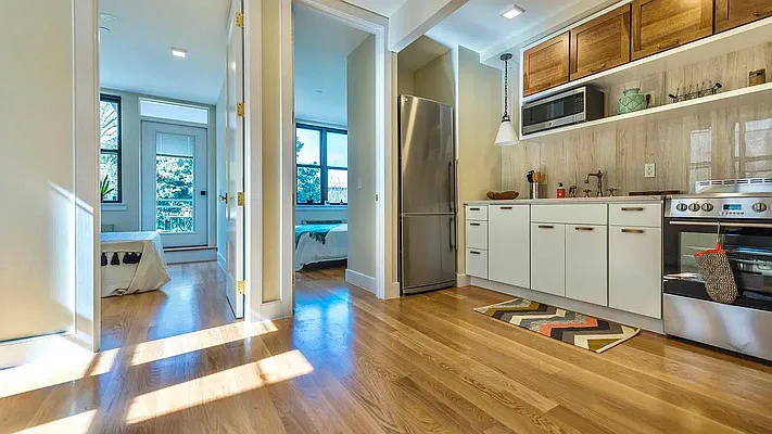 Rented by EXR | media 12