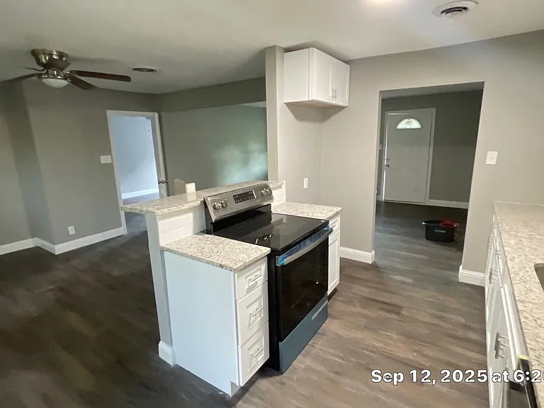502 E Park Ave — Photo 6