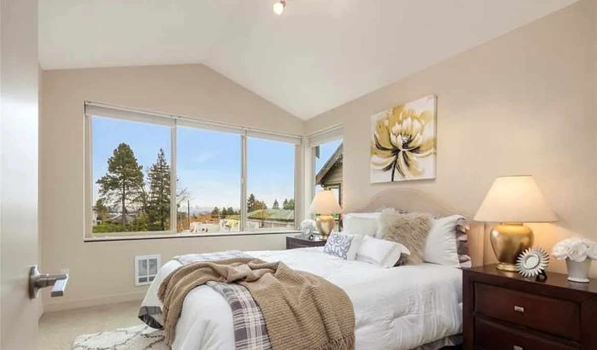 2 bed, 894 sqft, $2,999 — Photo 3