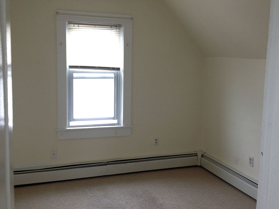 2nd image of 2 Chilton St APT 3