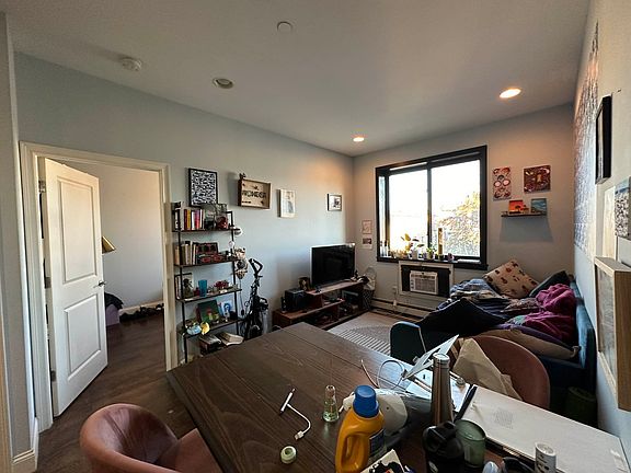 2nd image of 39 Suydam St #2L