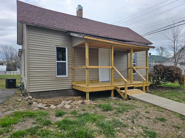 213 W Tyler St, Herrin, IL 62948