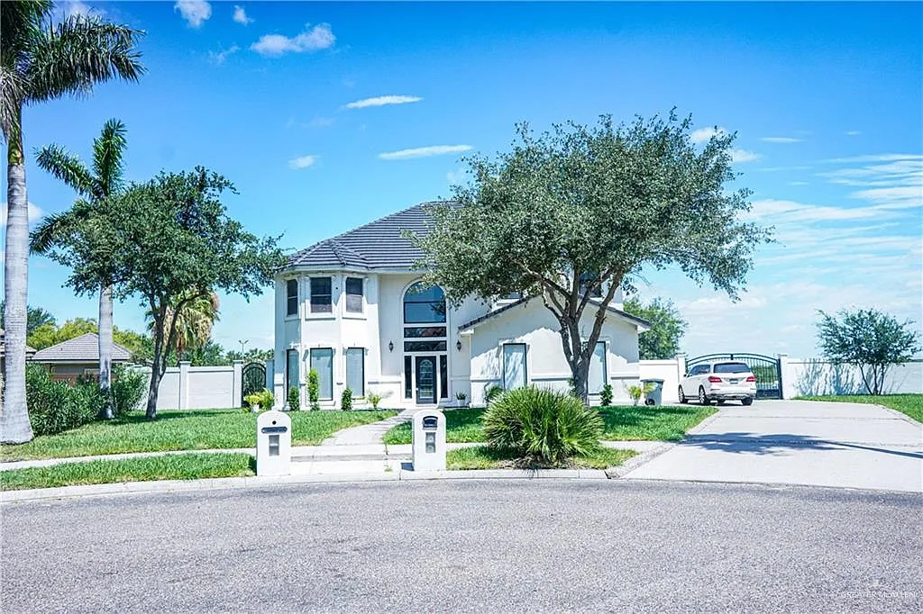 5 bed, 3.0 bath, 3089 sqft, $3,500 — Photo 1