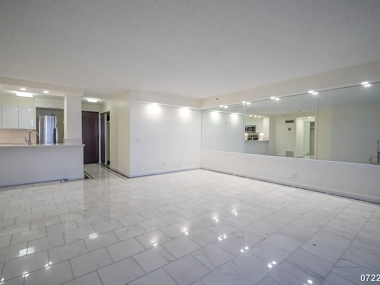 415 South St #1402 — Photo 12