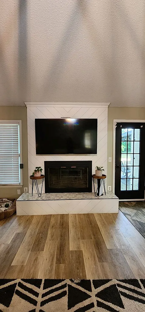 3 bed, 2.0 bath, 1580 sqft, $1,900 — Photo 4
