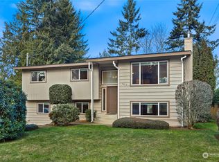 8618 NE 137th St, Kirkland, WA