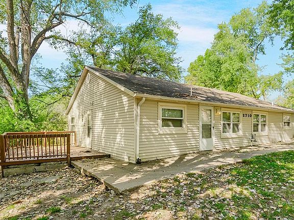2nd image of 2710 Cedar Crest Dr