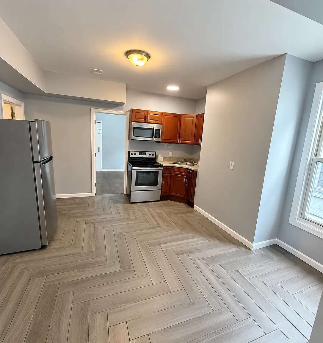2 bed, 1000 sqft, $1,850 — Photo 1
