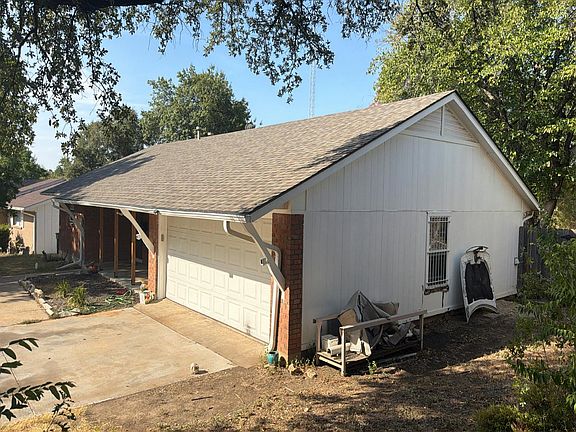 2nd image of 3012 Laredo Dr