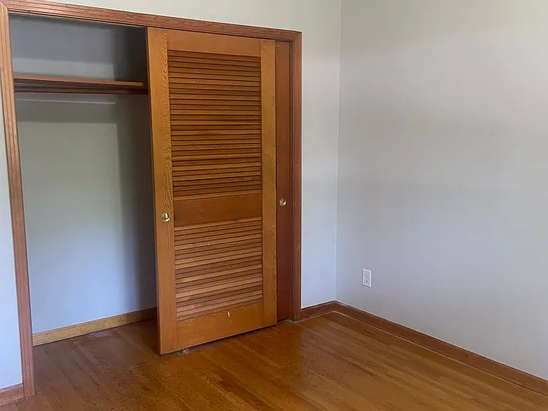 1908 Hickory Ln — Photo 26