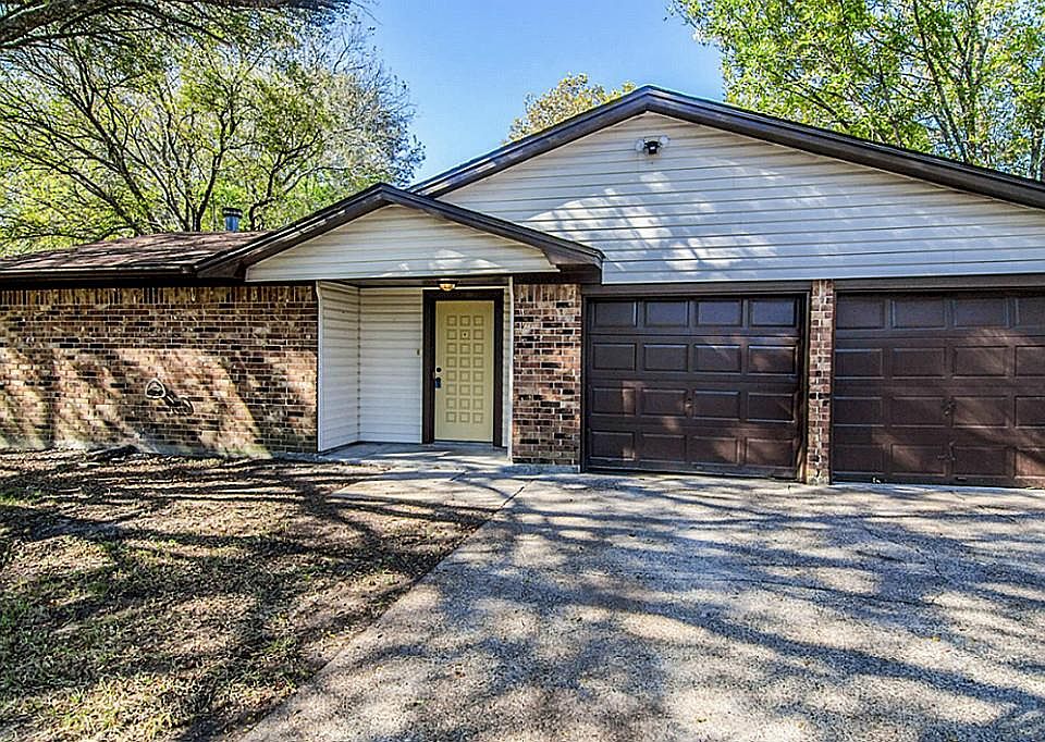 1st image of 323 Corley Dr