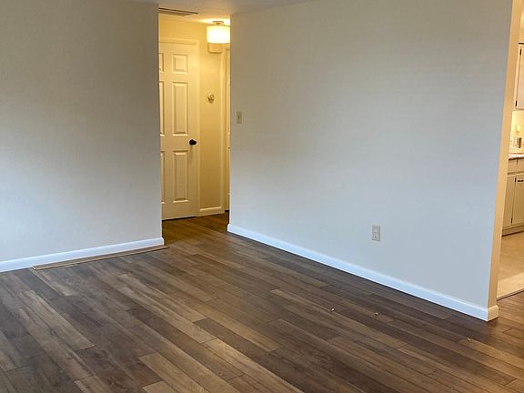3rd image of 3101 Carrier Ave