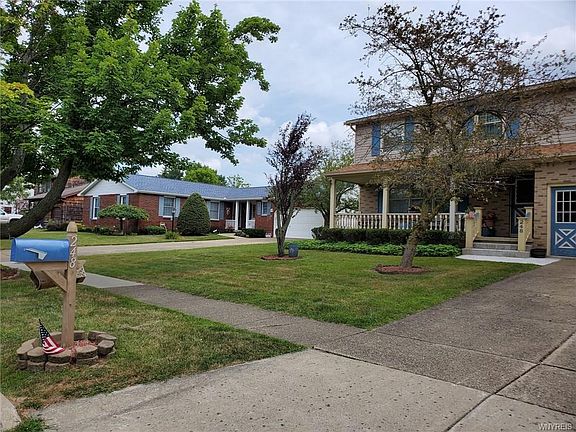 2nd image of 248 Pinewood Dr