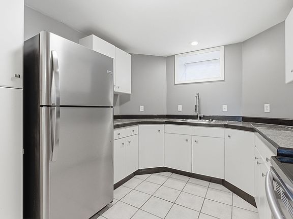 2nd image of 82 Blake St #B