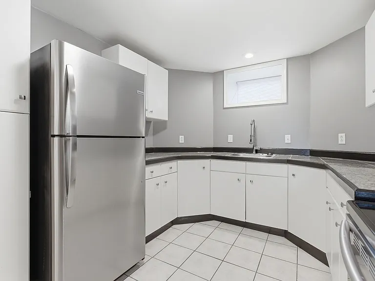 82 Blake St #B — Photo 2