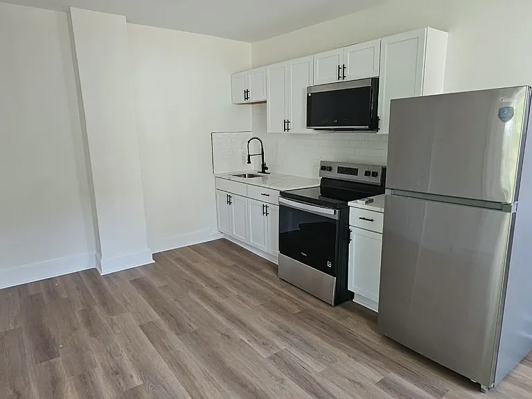 1405 N Rodney St #2 — Photo 3
