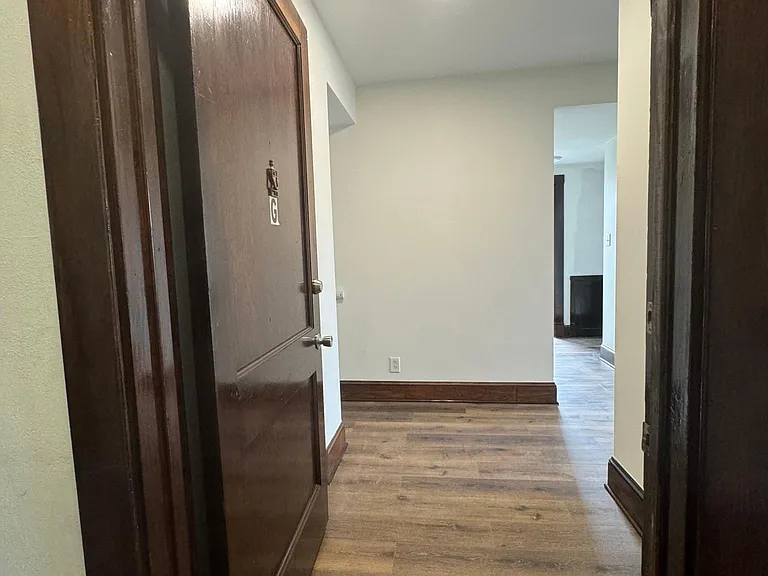 208 N Warren Ave #G — Photo 11