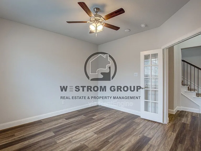 10320 Linger Ln — Photo 8