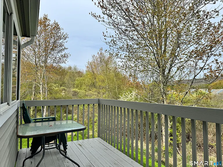 11 Hilltop Dr #11 — Photo 9