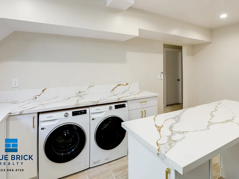 1035 N Hayworth Ave #100 — Photo 13