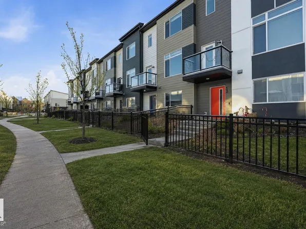 804 Welsh Dr SW #54, Edmonton, AB T6X 1Y8