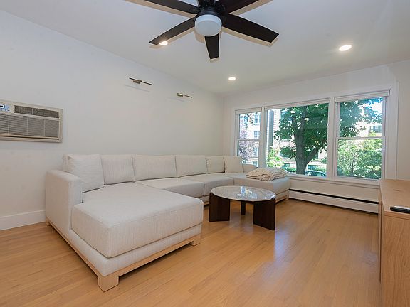 2nd image of 4030 N Mozart St APT 2N