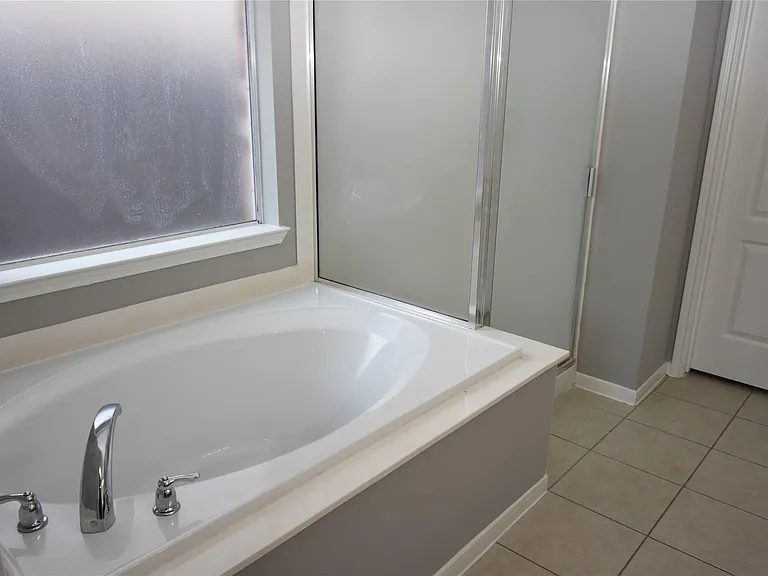 9518 Brackenton Crest Dr — Photo 12