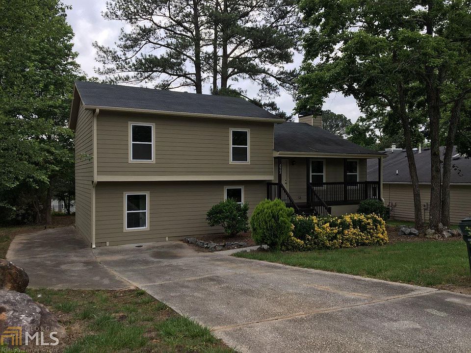 1st image of 2462 Mistletoe Ln