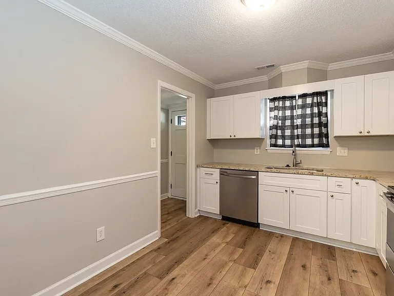 1209 Manassas Ct #C — Photo 12