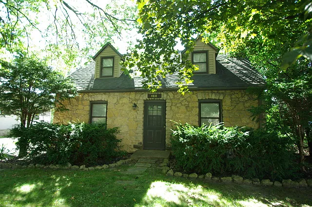 4818 Arlington St photo 1