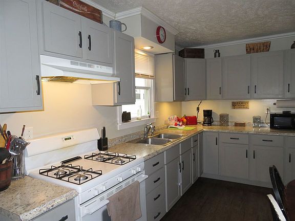 2nd image of 518 E Lincoln St