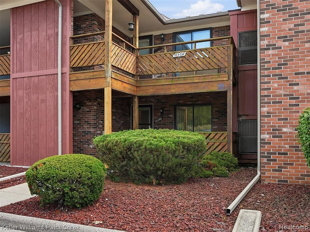 2 bed, 2.0 bath, 1000 sqft, $1,550 — Photo 3