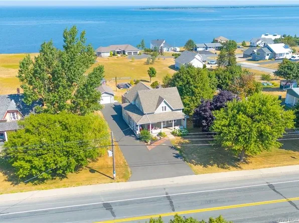 245 Saint Pierre Blvd E, Caraquet, NB E1W 1B1
