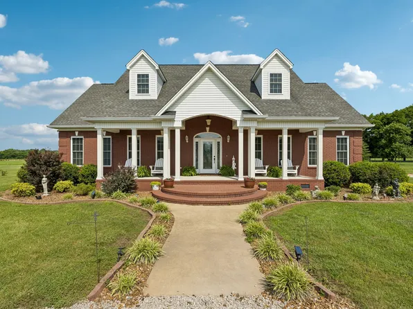 4294 Trousdale Ln, Columbia, TN 38401