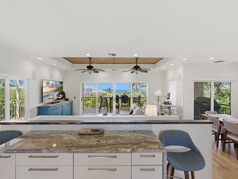 357 Kualono Pl — Photo 36