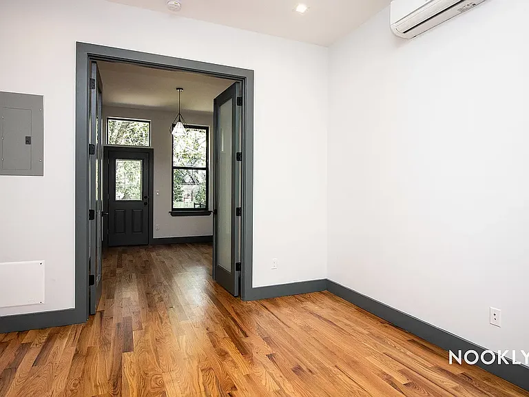 18 Park St #1L — Photo 3