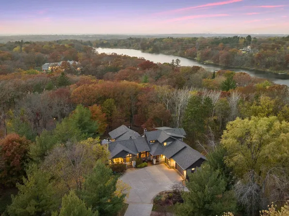 45 Windy Hill Rd, Sunfish Lake, MN 55077